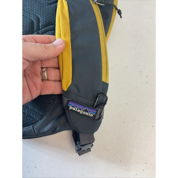 patagonia atom 8l sling backpack spacer mesh and static mesh are 100% recycled (stretch mesh is 72% recycled) Patagonia Atom Sling 8L -